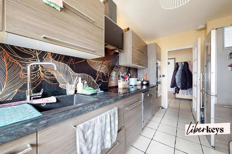 Appartement - 80 m² - 4 pièces