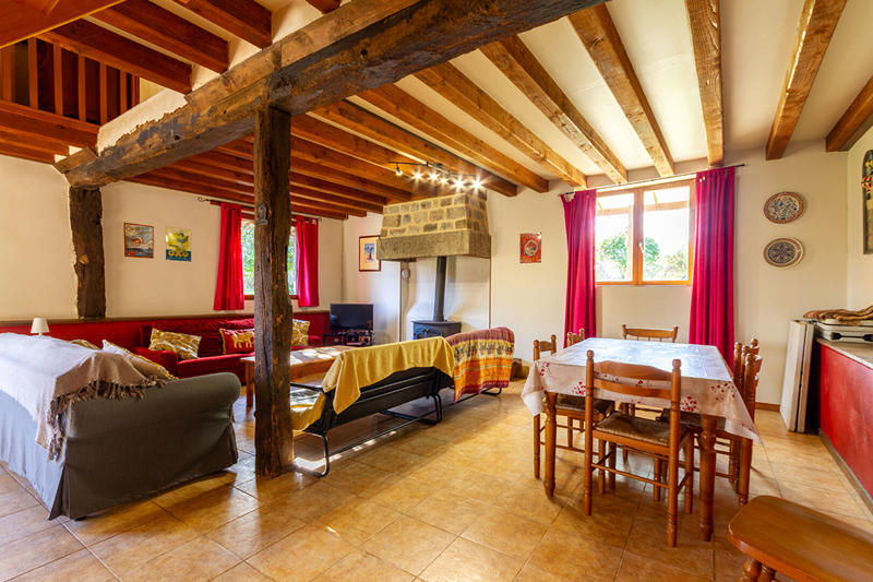 Maison - 205 m² - 9 pièces