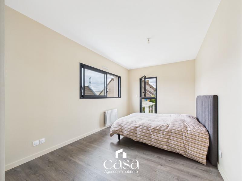 Maison - 203 m² - 7 pièces