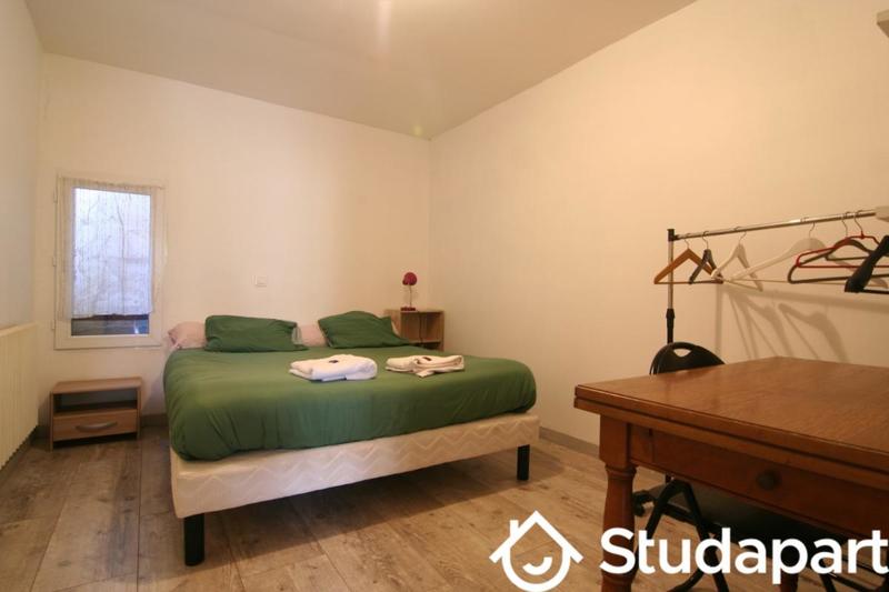 Chambre - 14 m² - 1 pièce