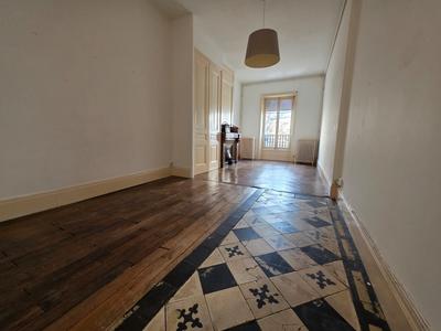 Appartement - 61 m² - 2 pièces