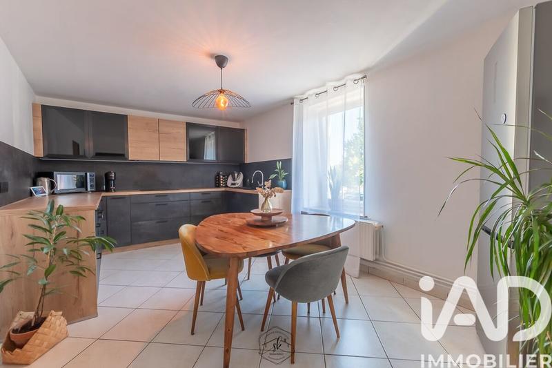 Maison de village - 208 m² - 7 pièces