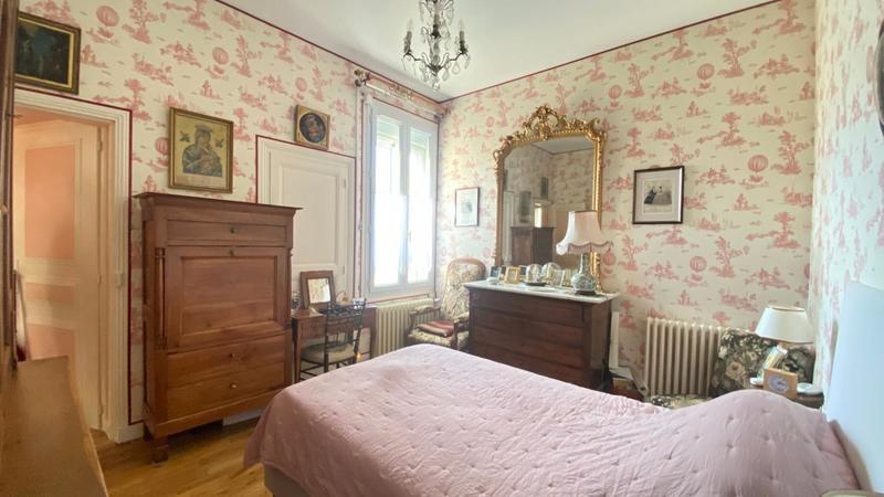 Maison - 186 m² - 7 pièces