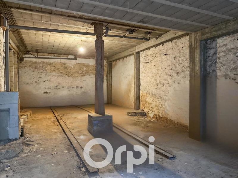 Immeuble - 97 m² - 5 pièces