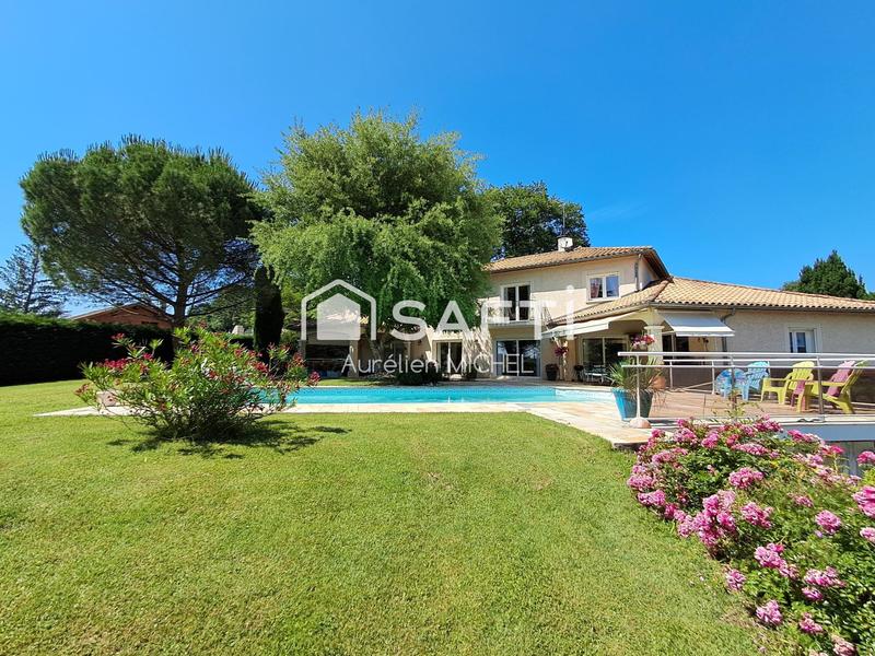 Maison - 258 m² - 7 pièces