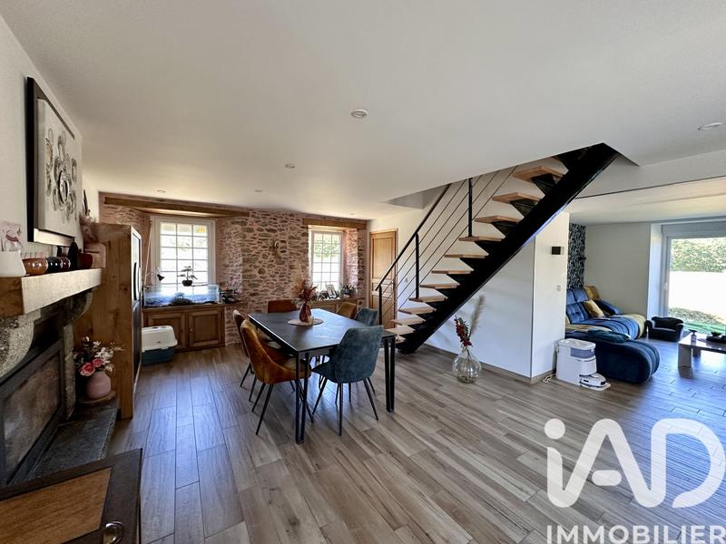 Maison - 200 m² - 8 pièces