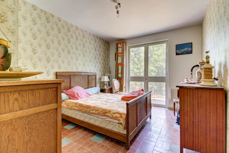 Maison - 270 m² - 8 pièces