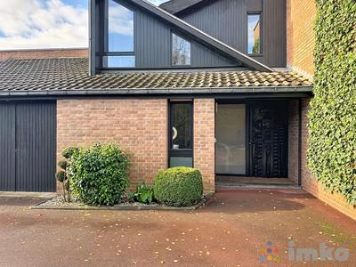 Maison - 199 m² - 7 pièces