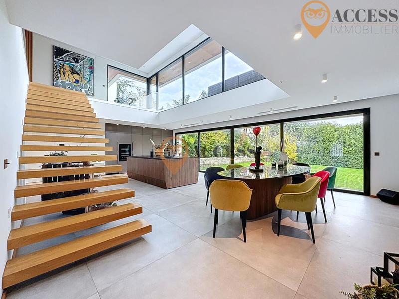 Maison - 177 m² - 7 pièces