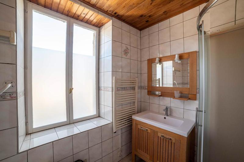 Maison - 235 m² - 8 pièces