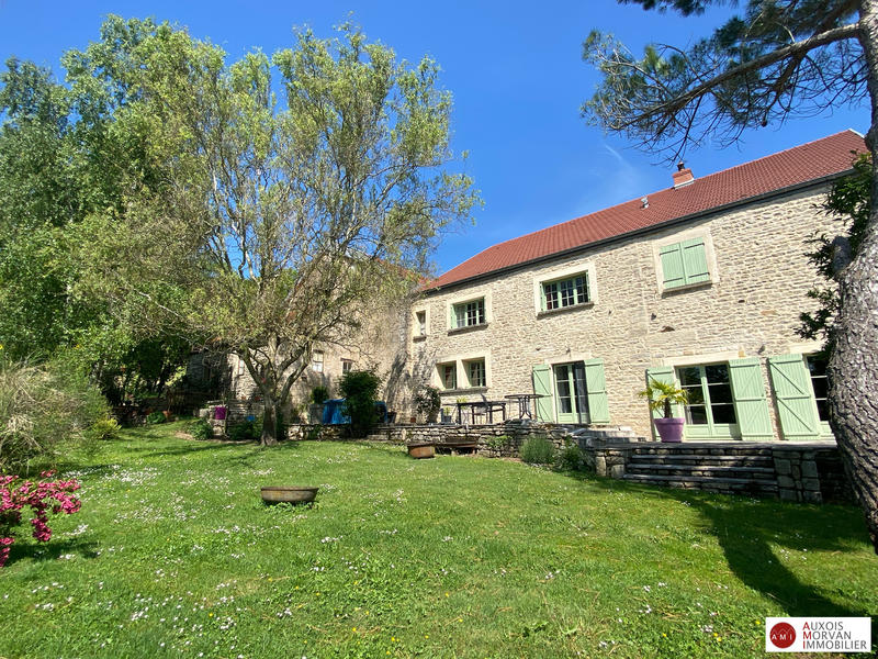 Maison ancienne - 260 m² - 7 pièces