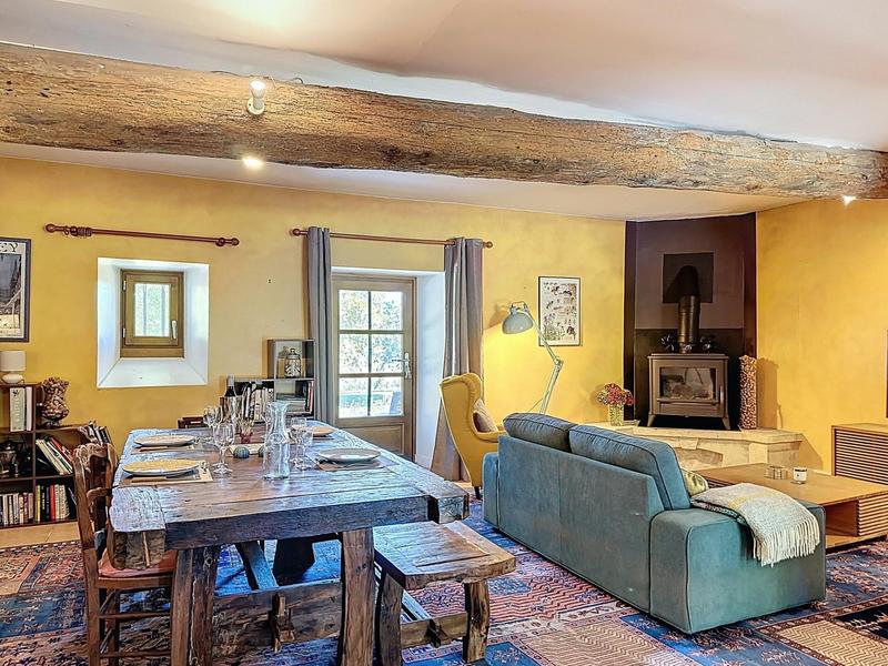 Maison - 275 m² - 7 pièces