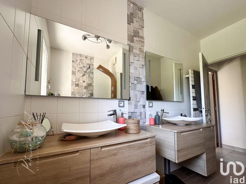 Maison - 195 m² - 7 pièces