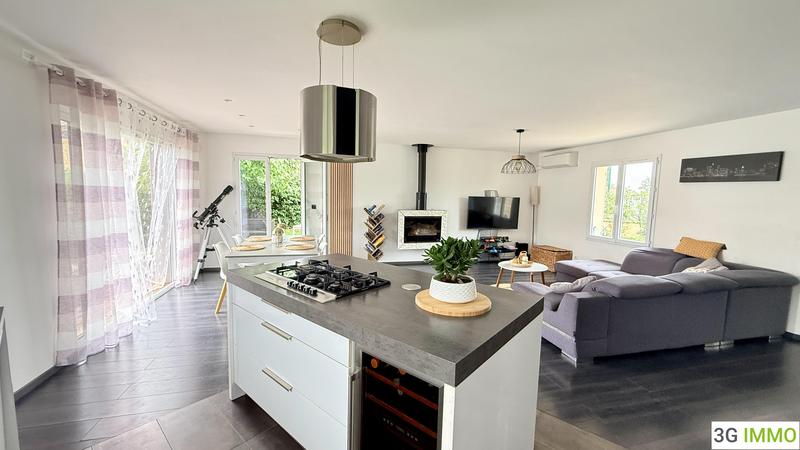 Maison - 121 m² - 5 pièces