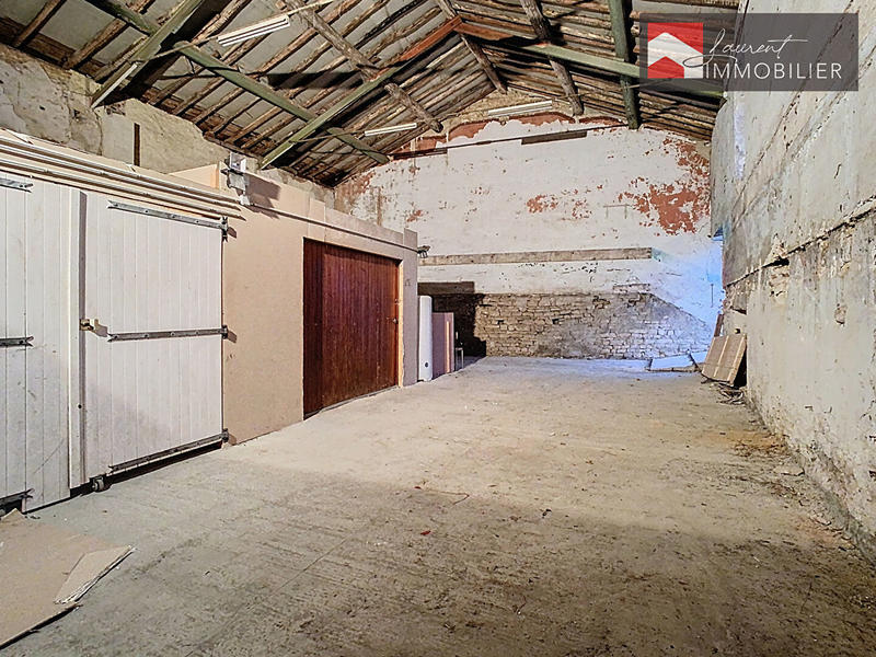 Maison - 180 m² - 1 pièce