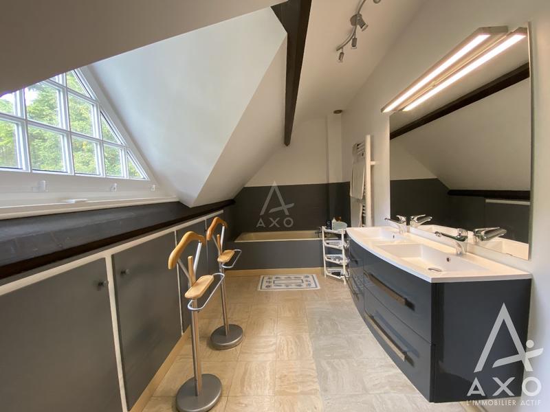 Maison - 152 m² - 7 pièces