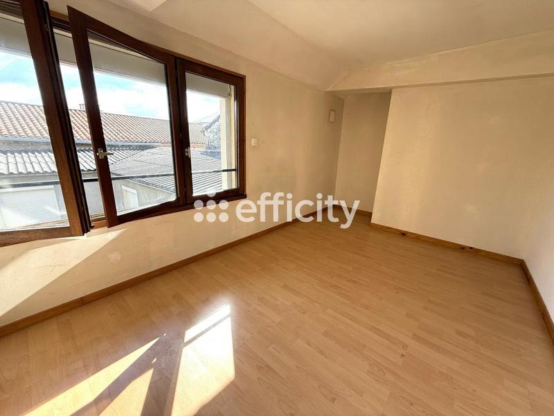 Appartement - 330 m² - 7 pièces