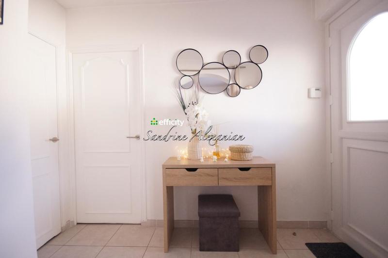 Maison - 280 m² - 7 pièces