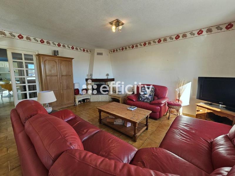 Maison - 208 m² - 11 pièces