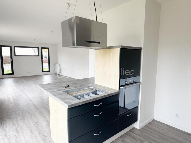 Maison - 151 m² - 8 pièces