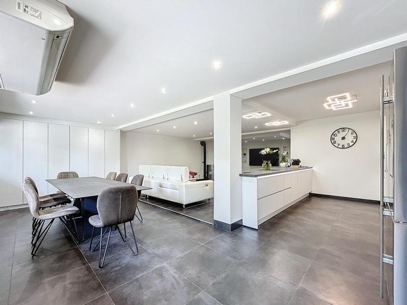 Appartement - 170 m² - 6 pièces