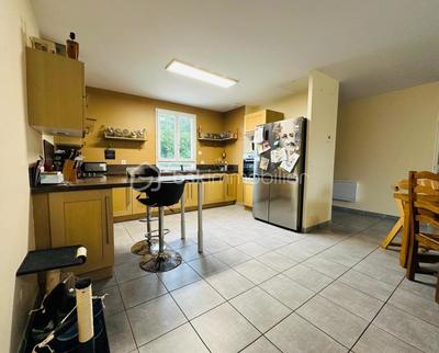 Maison - 94 m² - 4 pièces