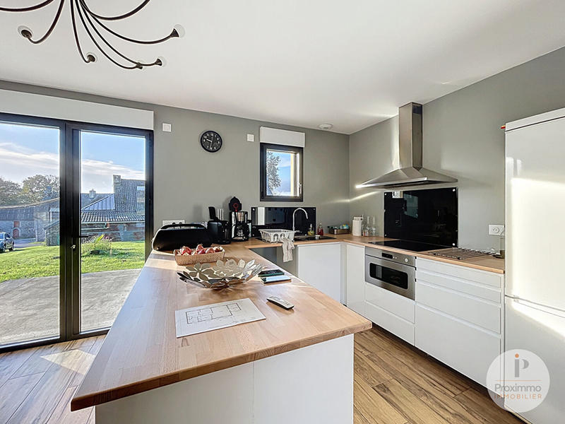 Maison - 92 m² - 5 pièces