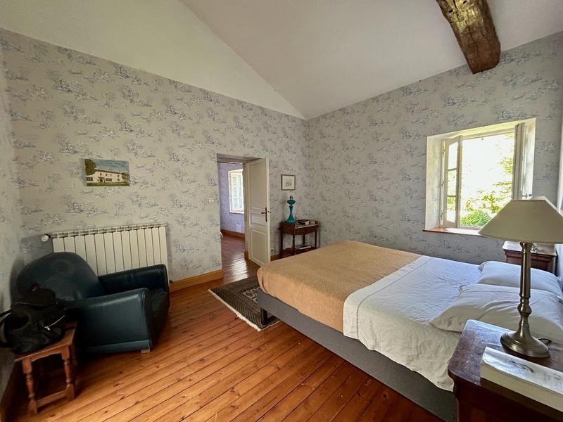 Maison - 336 m² - 10 pièces