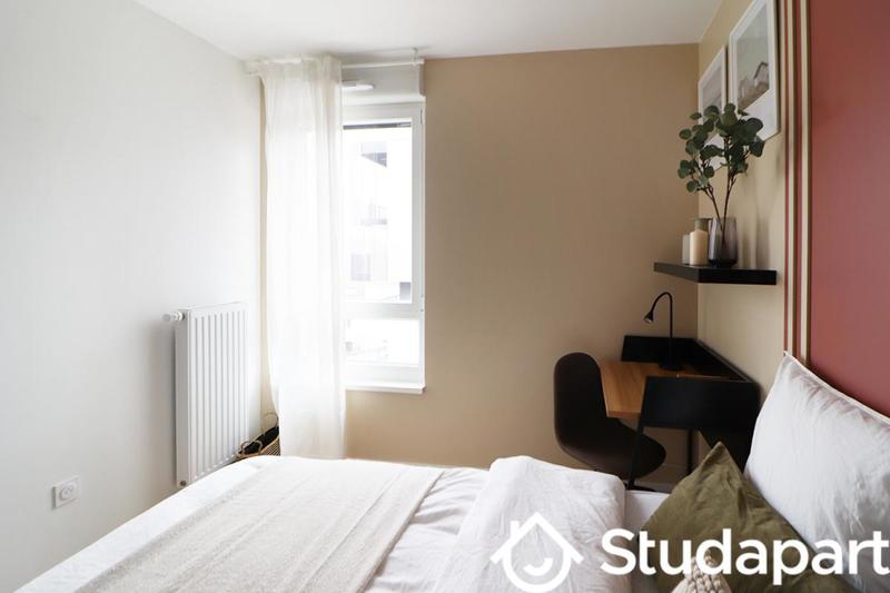 Chambre - 13 m² - 1 pièce