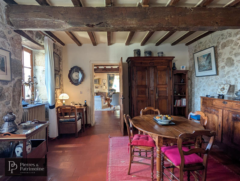 Maison - 160 m² - 7 pièces