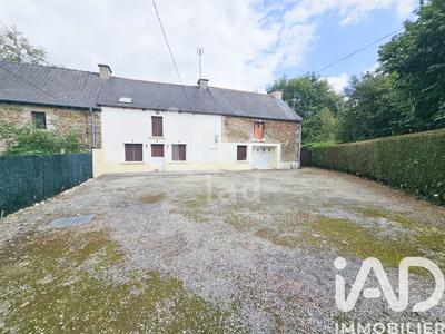 Maison - 96 m² - 6 pièces