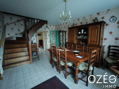 Maison - 200 m² - 10 pièces