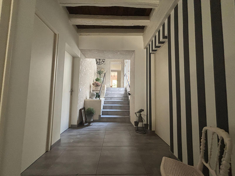 Maison - 212 m² - 6 pièces