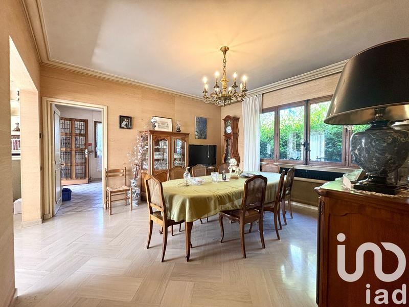 Maison - 300 m² - 7 pièces