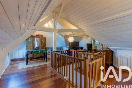 Maison - 185 m² - 8 pièces