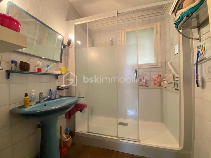 Maison - 248 m² - 8 pièces