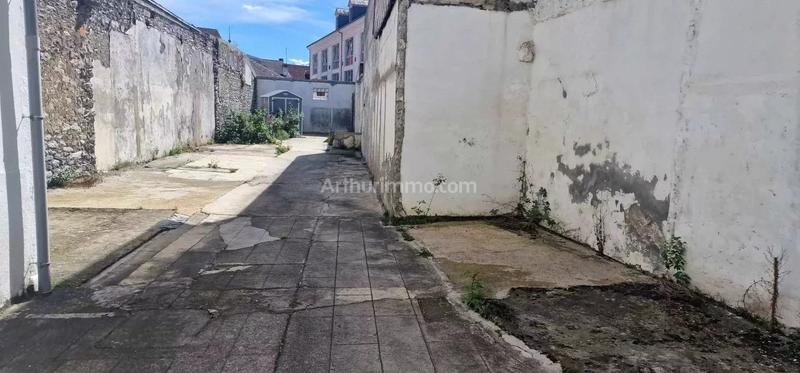 Immeuble - 211 m² - 9 pièces