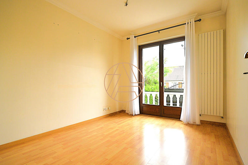 Maison traditionnelle - 160 m² - 7 pièces