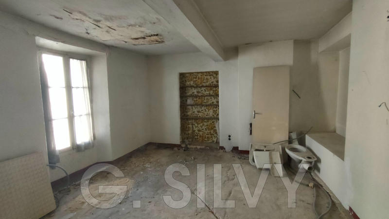 Maison - 300 m² - 9 pièces