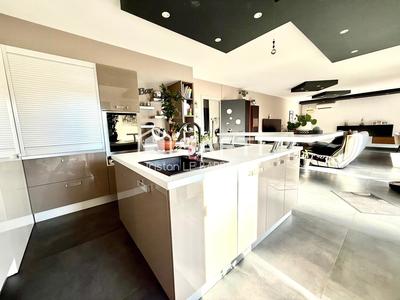 Maison - 133 m² - 6 pièces