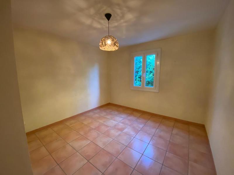 Villa - 80 m² - 4 pièces