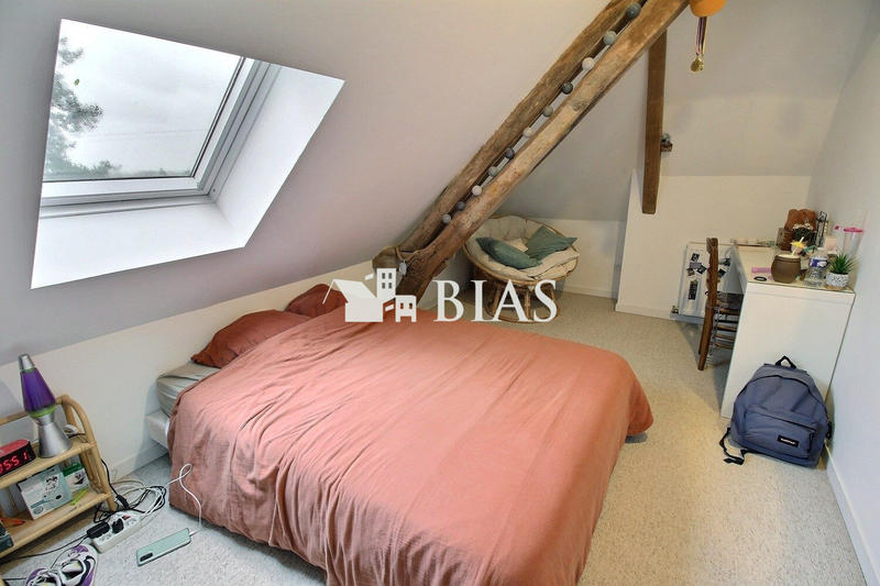 Maison - 170 m² - 9 pièces