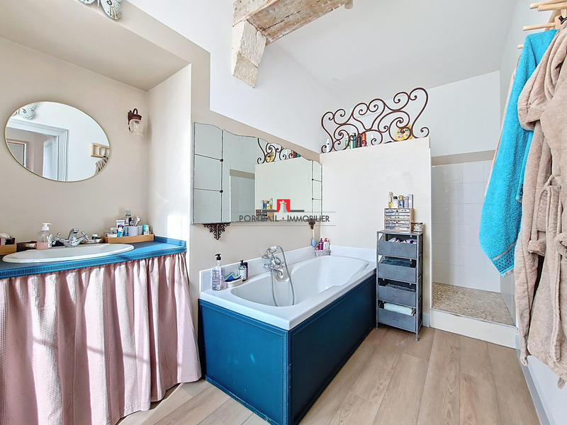 Maison ancienne - 273 m² - 7 pièces