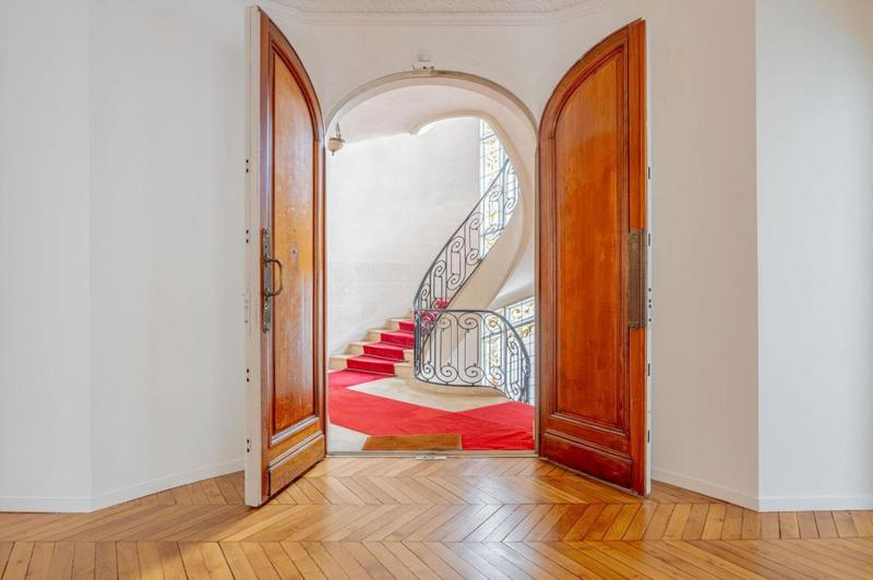 Appartement - 280 m² - 8 pièces