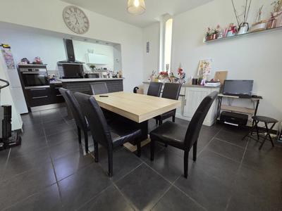 Maison de ville - 93 m² - 5 pièces