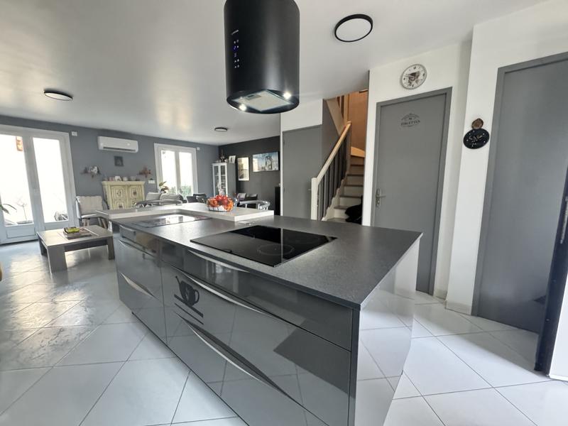 Maison - 90 m² - 4 pièces