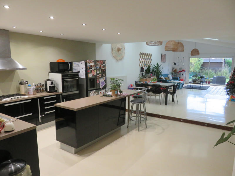 Maison - 175 m² - 6 pièces