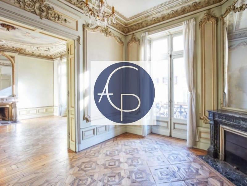 Appartement - 157 m² - 6 pièces