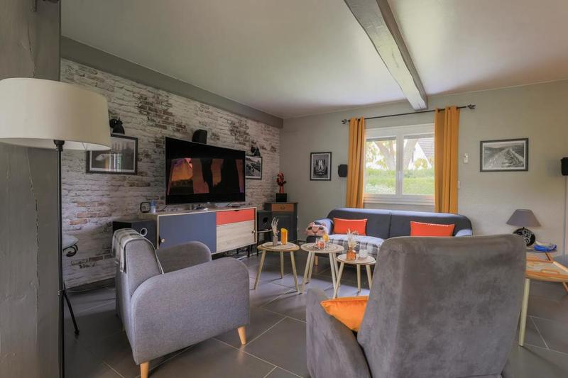 Maison - 238 m² - 7 pièces