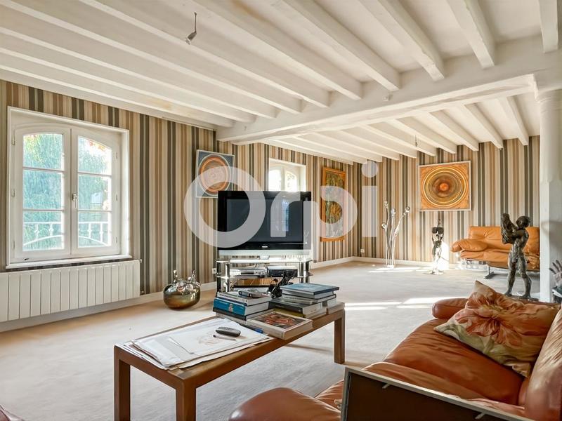 Propriété - 503 m² - 10 pièces